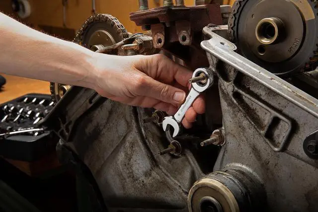 Alt view image 5 of 7 - 14 Pc. 12 Point Stubby Ratcheting SAE/Metric Combination Wrench Set - 85206