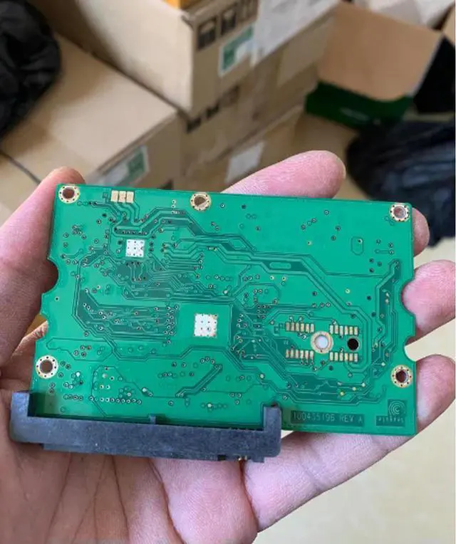 Main image of Hard disk circuit board 100435196 REV A white el 100282774
