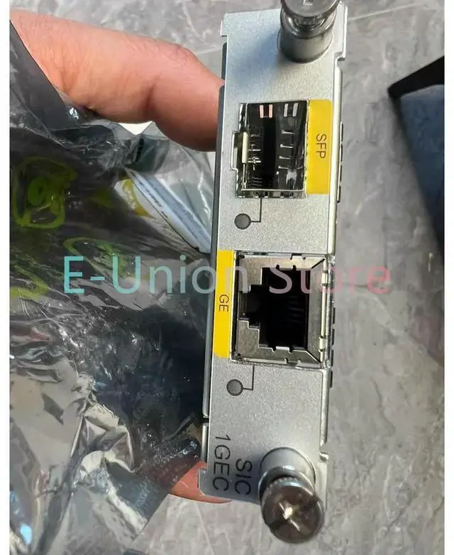 Alt view image 3 of 3 - 1-Port Gigabit Electrical (RJ45)+1-Port Gigabit Optical (SFP Combo) Ethernet SIC Module RT-SIC-1GEC-V2