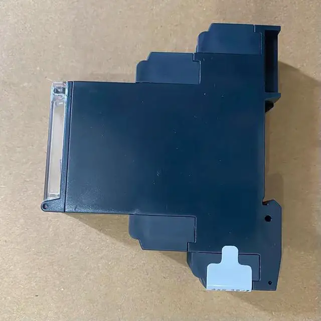 Alt view image 3 of 3 - Time Relay RE22R2KMR Power Supply Voltage 24-240VAC Contact Type 2NO+2NC