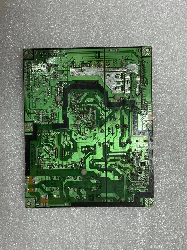 Alt view image 2 of 3 - The LA32S71B2 is suitable for power supply board BN96-03833A