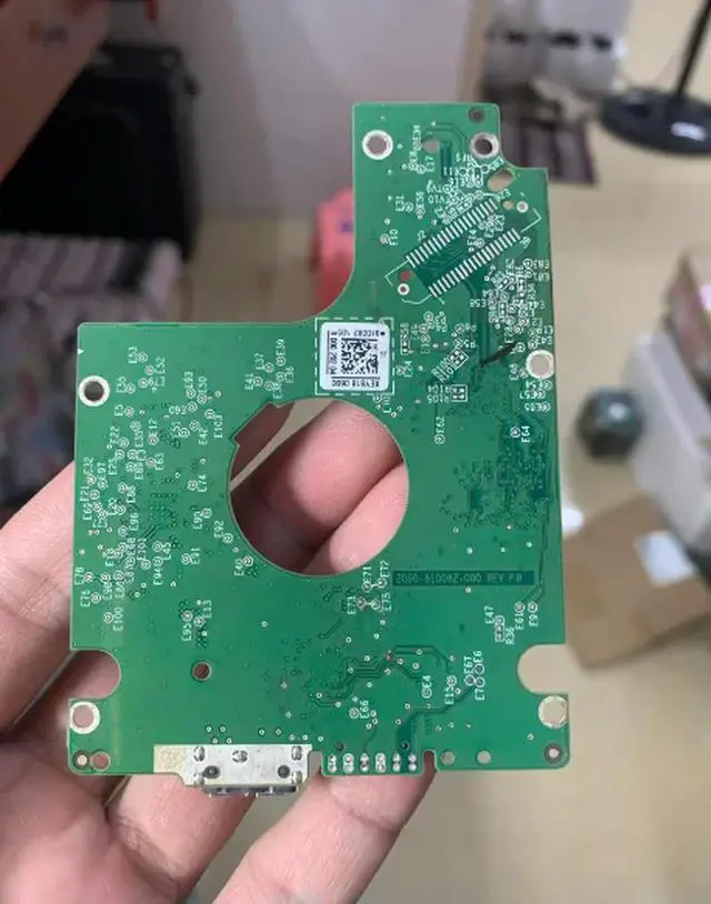 Main image of Hard disk circuit board 2060-810082-000 REV P0