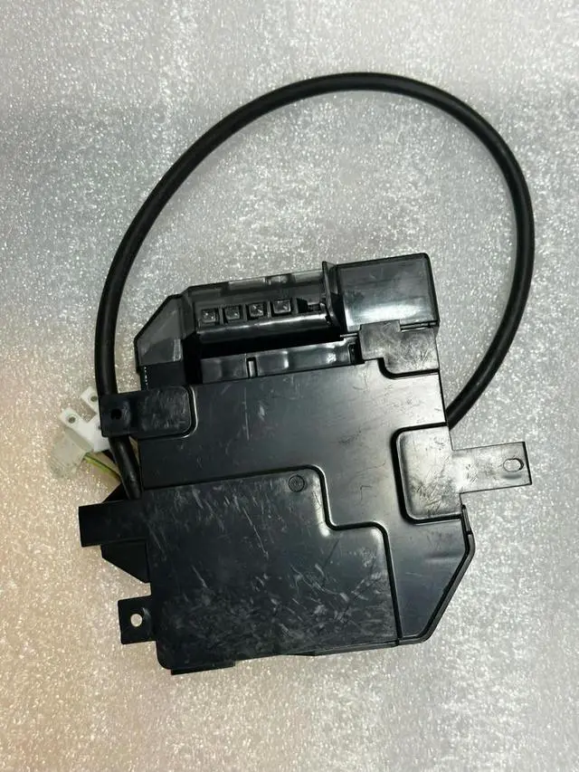 Alt view image 2 of 3 - Control Board CF02D01 M0.00ZW02 VEM 2.1A Circuit PCB 193525231