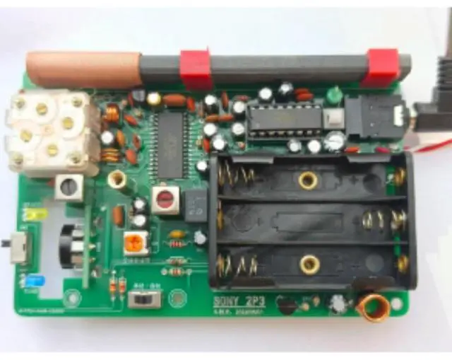 Main image of 2p3 Radio Kit School FM AM FM Experimental Radio DIY Radio Enthusiast