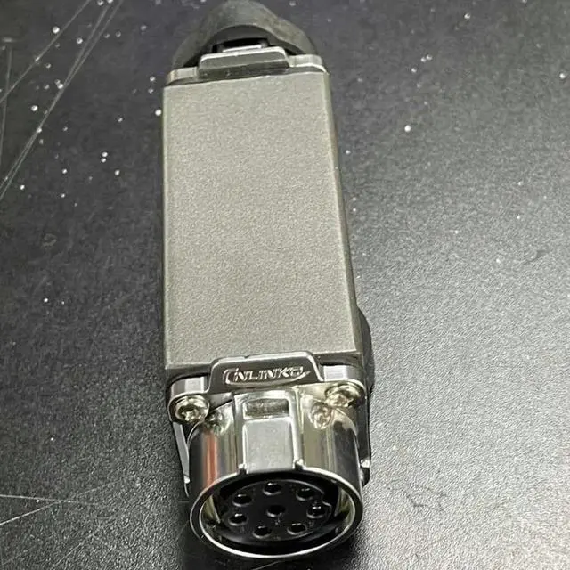 Main image of 8-Core Docking Plug Line Array Speaker Extension Cable Docking Device Speaker Cable Docking Connector