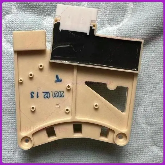 Main image of DWC-UD1223-CH MP75-10048A Drum Washing Machine Hall Plate for Daewoo