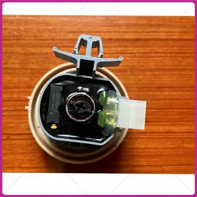 Alt view image 2 of 3 - For Daewoo washing machine water level switch water level sensor DL-DW12-H water level controller