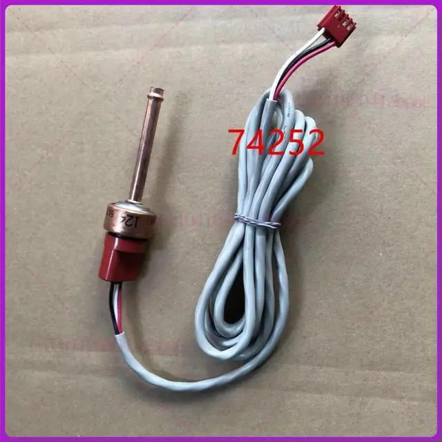 Alt view image 3 of 3 - pressure sensor for Daikin V3 RZP450PY1 RHXYQ16SY1 air conditioner