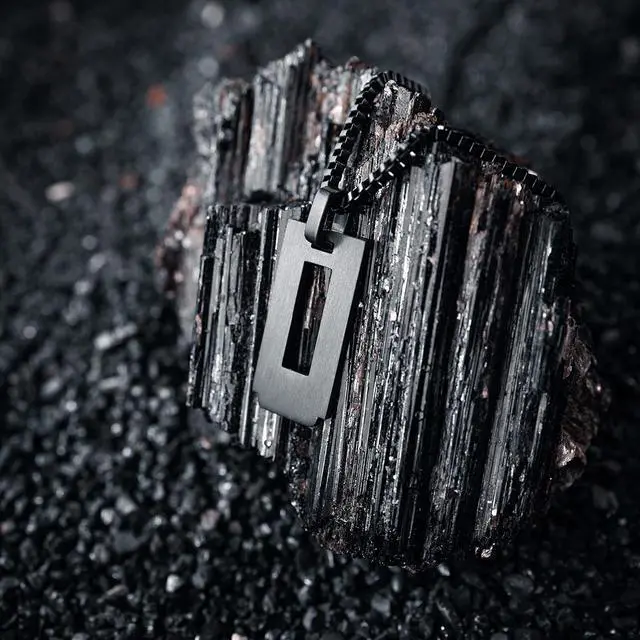 Alt view image 2 of 3 - Camera Tool Necklace Large Flat (Black)