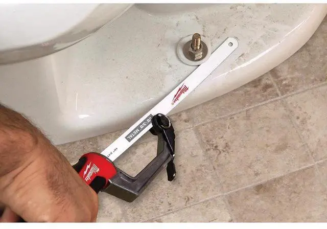 Alt view image 5 of 7 - 48-22-0012 Compact Hand Operated Hack Saw w/ Tool-Less Blade Change (10 Inch Blade Included)