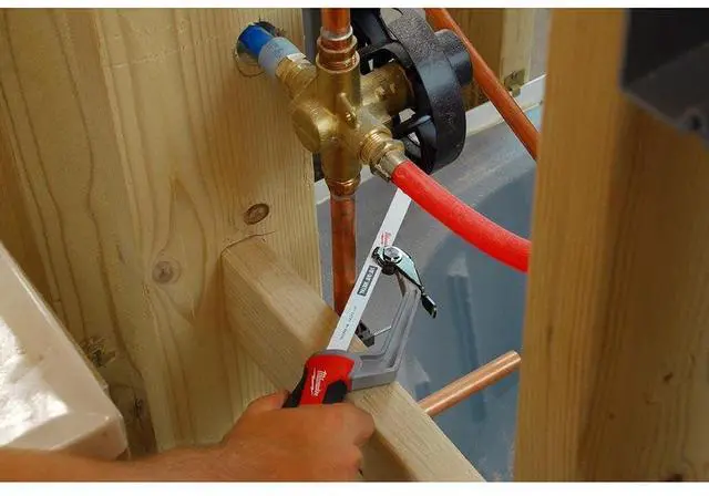 Alt view image 6 of 7 - 48-22-0012 Compact Hand Operated Hack Saw w/ Tool-Less Blade Change (10 Inch Blade Included)