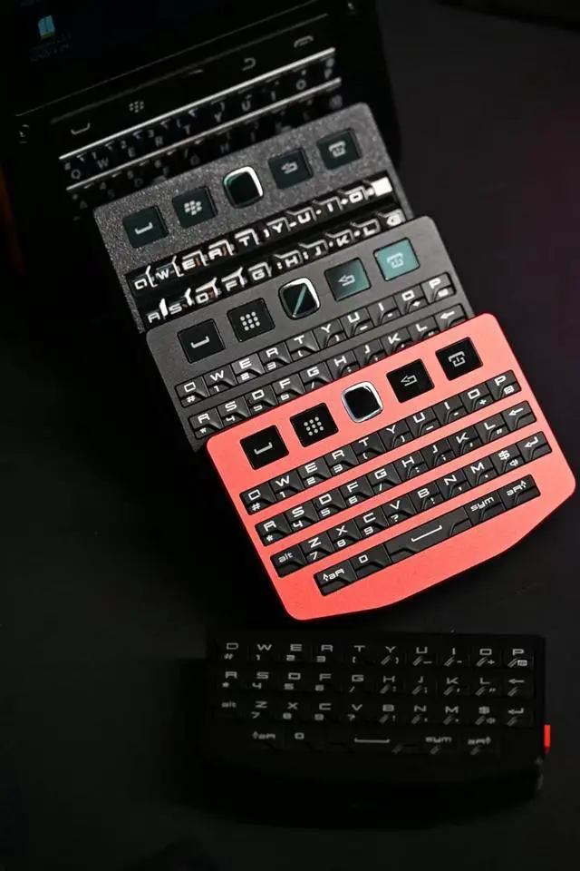 Alt view image 6 of 6 - Ultra-Compact Mini Bluetooth Keyboard with Trackpad, CNC Aluminum Handheld Keyboard with L/R Shoulder Buttons, 10-Level DPI, NKRO, Web-Based Key Remapping, Supports 4 Devices Switching