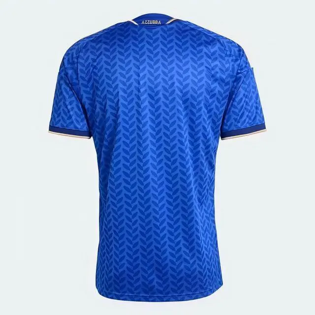 Alt view image 2 of 5 - Italy Home Men's Stadium Soccer Jersey 26/27 XL