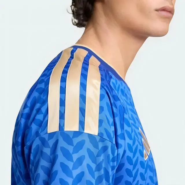 Alt view image 3 of 5 - Italy Home Men's Stadium Soccer Jersey 26/27 XL