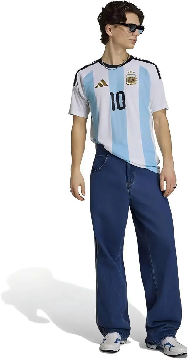 Alt view image 5 of 6 - Men's Argentina 26 Home Replica Messi Jersey