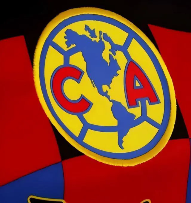 Alt view image 5 of 5 - Club America Home Men's Stadium Soccer Jersey 25/26