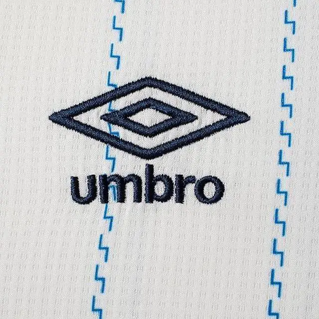 Alt view image 4 of 5 - Umbro Men's 23/24 El Salvador National Team Soccer Jersey M