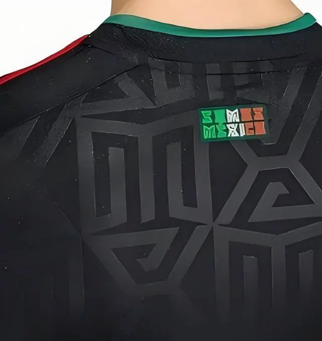 Alt view image 5 of 5 - Men's Mexico 2026 Away Jersey 2XL