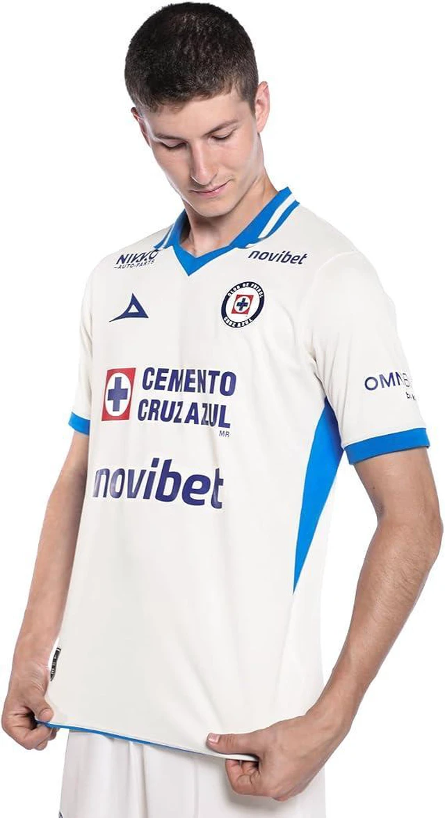Alt view image 3 of 5 - Cruz Azul 20262027 Home & Away Soccer Jerseys White M