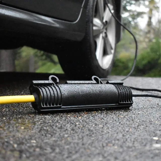 Alt view image 4 of 7 - Twist and Seal Maxx (2 Pack) - Heavy Duty Outdoor Extension Cord Safety Cover Connector and Weatherproof Electrical Protector Black