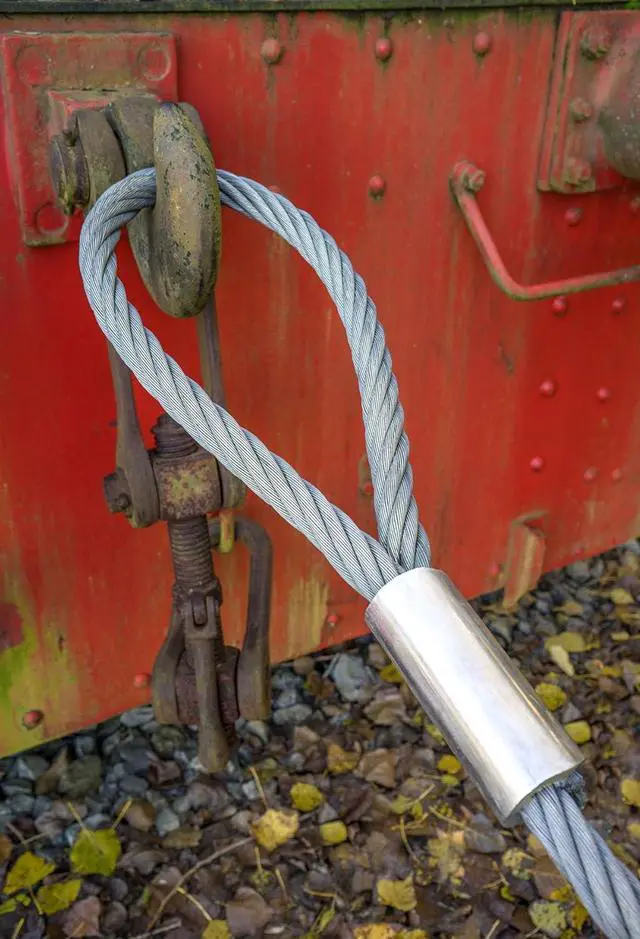 Alt view image 3 of 3 - Koch Industries 003251 7 x 19 Galvanized Cable, 5/16-Inch by 200-Feet, silver | Electro galvanized steel , 7x19 Galvanized Cable , 1960lb working load for garage doors winches and tie downs