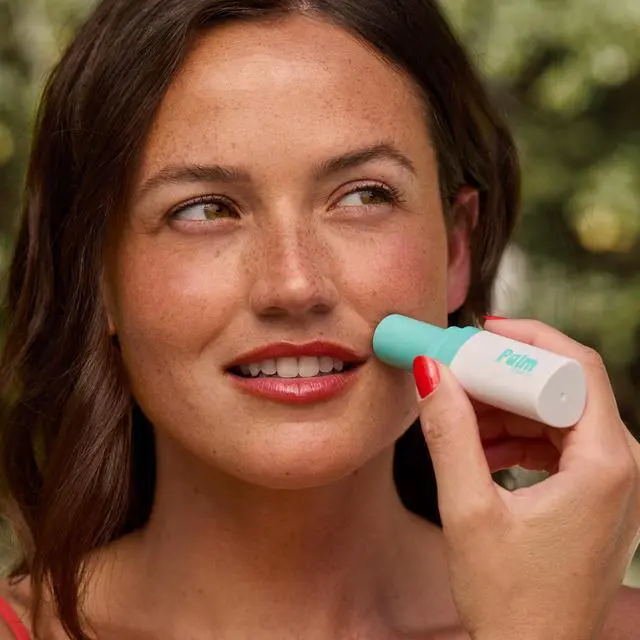 Alt view image 3 of 7 - Facial Hair Remover for Women Portable Lipstick-Sized Shaver with Built-in LED Light Painless Dual-Track Rotary Blade for Upper Lip, Cheeks, and Forehead AA Battery Powered