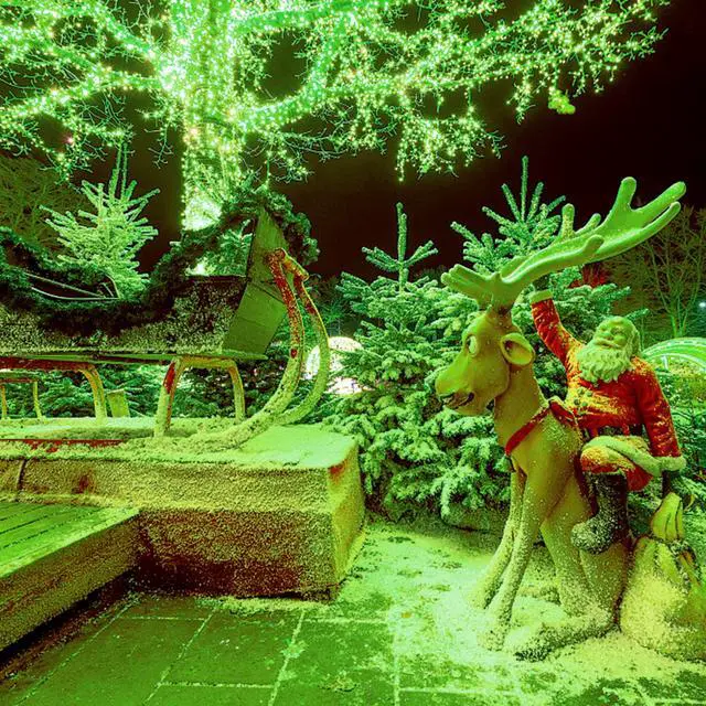 Alt view image 4 of 7 - 300 LED St Patricks Day Lights, 98.5FT Christmas String Lights with 8 Lighting Modes, Waterproof & Connectable Mini Lights, Plug in for Indoor Outdoor Holiday Xmas Party Bedroom Decorations (Green)