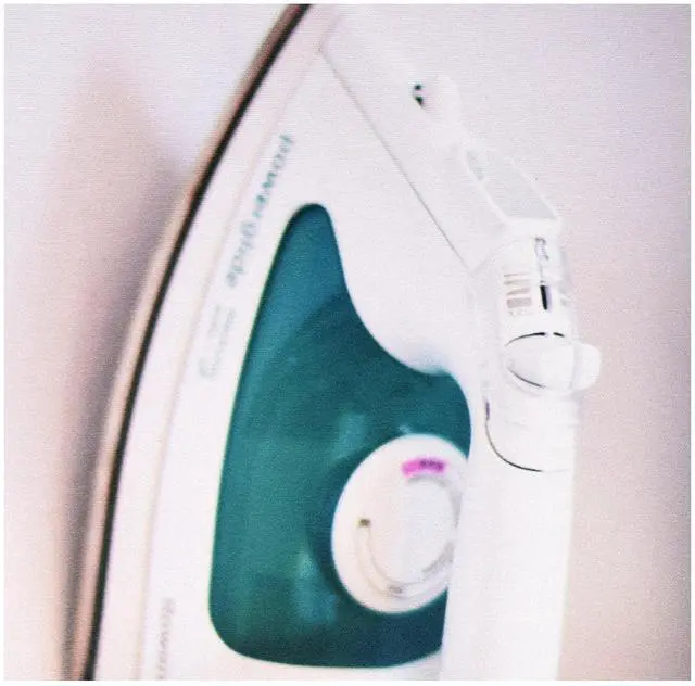 Main image of LLC 8 x 8 x 0.25 Inches Mouse Pad, Steam Iron Standing on a Shelf (mp_79603_1)
