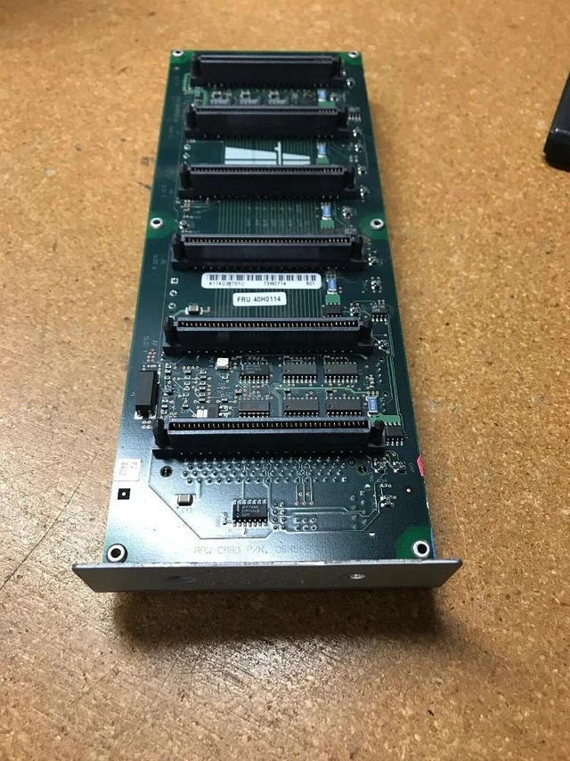 Main image of IBM SCSI Hotswap Backplane
