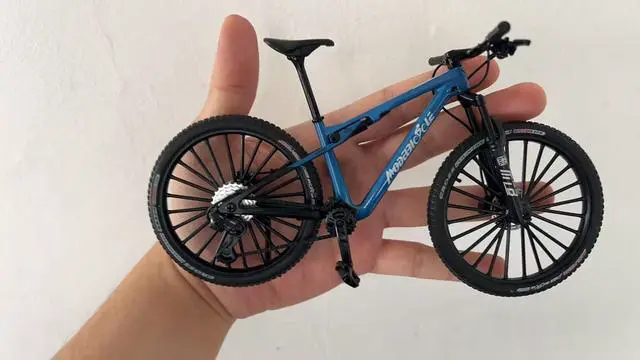 Alt view image 4 of 6 - Generisch Mini Mountain Bike Toy 1:10 Simulated Bike Alloy Finger Mountain Bike Model Ornaments (Blue)