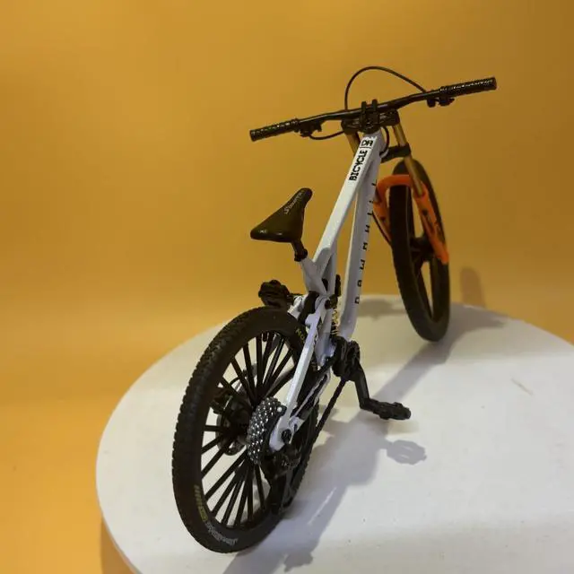 Alt view image 4 of 7 - Générique 1:6 Scale Diecast Alloy Mini BMX Mountain, Finger Bike, Model Toy, Table Decoration, Crafts Suitable for Bike Lovers, Kids (White-37)