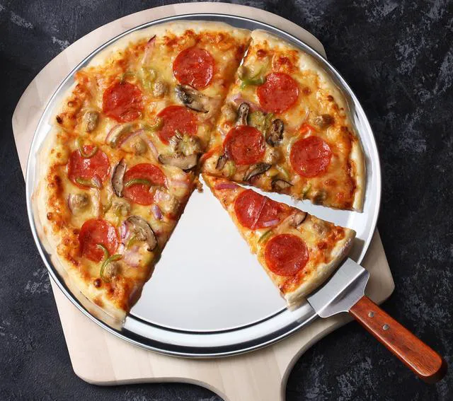 Alt view image 4 of 7 - New Star Foodservice Stainless Steel Pie Server with Wood Handle, 10-Inch, Restaurant Grade Cake, Pie, Pizza, and Dessert Serving Spatula