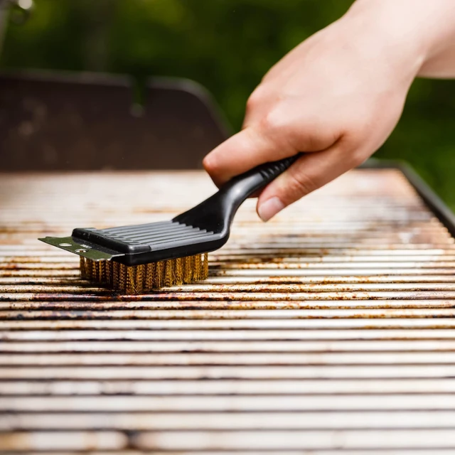 Alt view image 3 of 5 - Chef Craft Select Short Grill Brush, Plastic Handle, 9Inch, Black