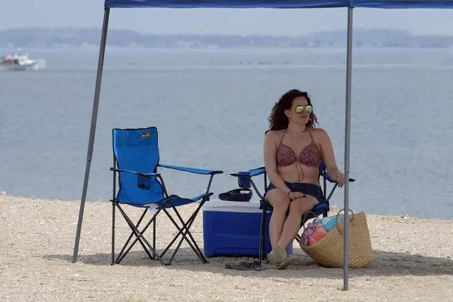 Alt view image 2 of 6 - Quik Chair Portable Folding Chair with Arm Rest Cup Holder and Carrying and Storage Bag, Blue