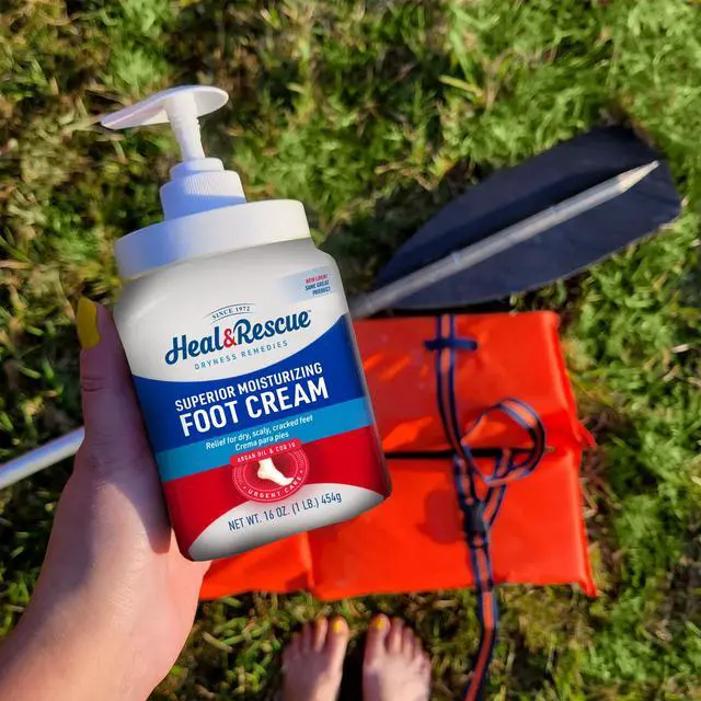 Alt view image 4 of 6 - Heal & Rescue Superior 16oz Moisturizing Foot Cream