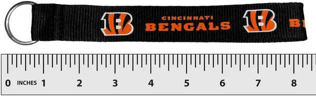 Alt view image 3 of 4 - Siskiyou Sports NFL Unisex-Adult Lanyard Key Chain
