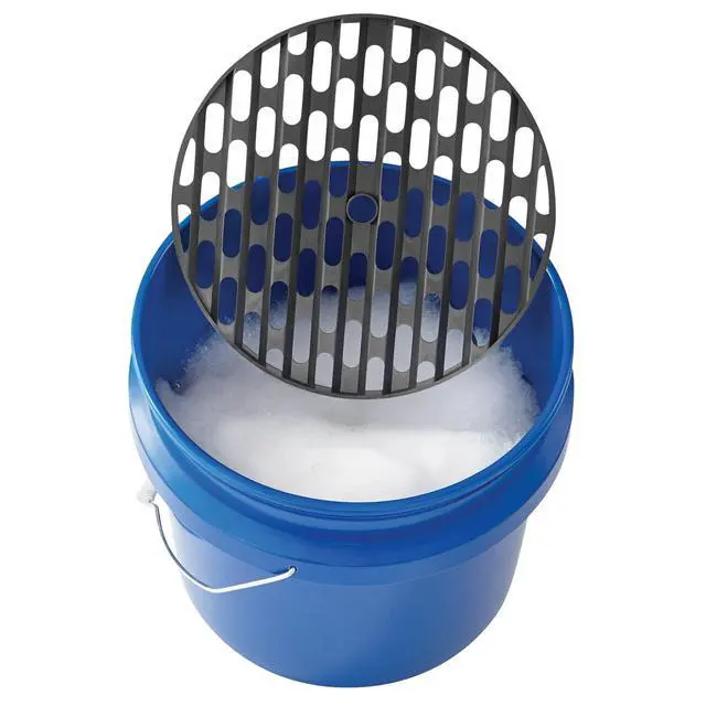 Alt view image 4 of 5 - Auto Drive 4 gal Plastic Car Wash Bucket with Removable Grit Screen and Carry Handle, Red