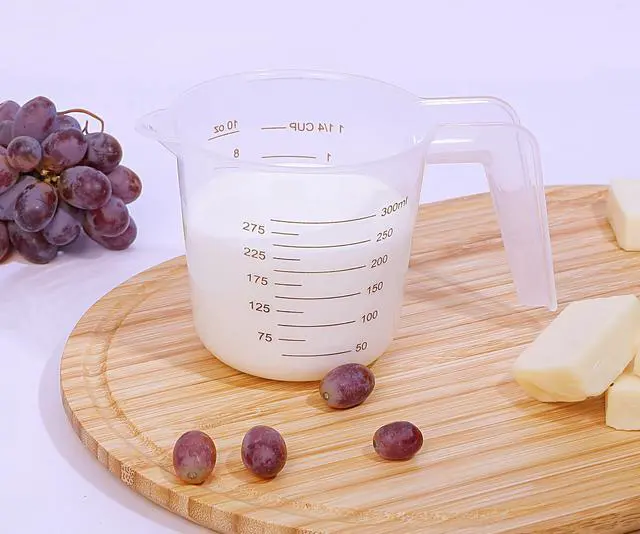 Alt view image 4 of 6 - Mainstays 3-Piece Plastic Nesting Measuring Cup Set with Tapered Spout and Easy-to-Read Markings