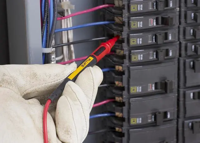Alt view image 7 of 7 - TL175 Twistguard Test Leads, 2 mm Diameter Probe Tips