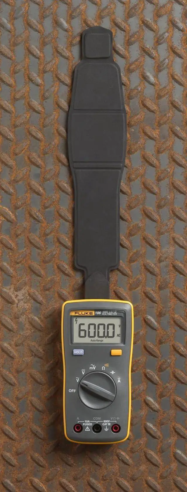 Alt view image 6 of 6 - 106 (U.S.) Palm-Sized Digital Multimeter, CAT III 600V