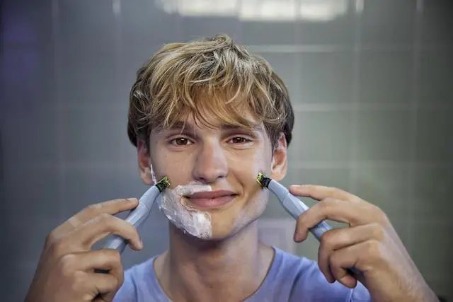 Alt view image 4 of 5 - OneBlade First Shave, Teen Hybrid Electric Shaving System, (Gray)