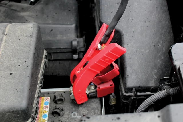 Alt view image 3 of 5 - Clore Automotive Jump-N-Carry JNC770R 1700 Peak Amp Premium 12 Volt Jump Starter - Red