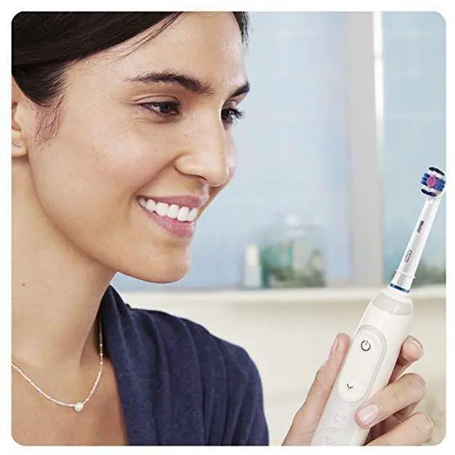Alt view image 3 of 5 - Tête de brosse à dents électrique Oral-B Pro 3D White, poils en forme de X et cupule de polissage unique pour blanchir les dents et éliminer les taches superficielles, paquet de 4