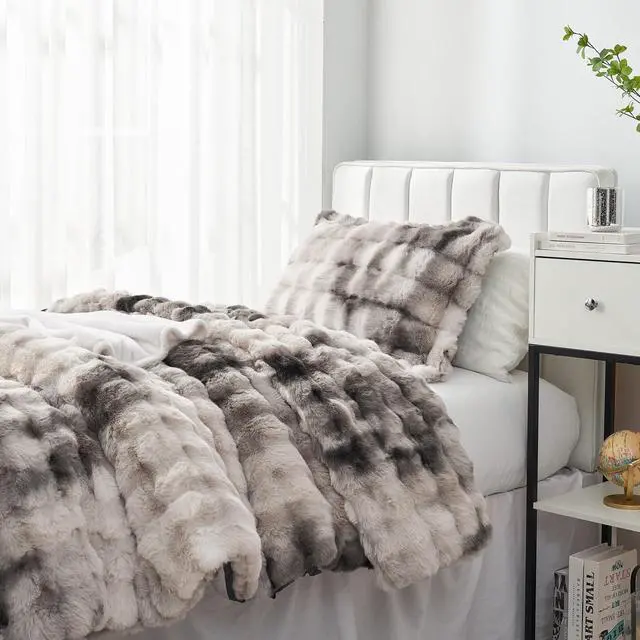 Alt view image 2 of 4 - Snowball Double Chunky Bunny - Coma Inducer® Oversized Twin Comforter Set - Messy Storm Gray