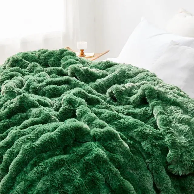 Alt view image 6 of 6 - Coma Inducer Snowball Chunky Bunny Twin XL Blanket - Greener Pastures