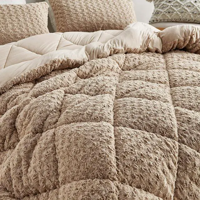 Alt view image 2 of 3 - Puppy Love - Coma Inducer Queen Comforter