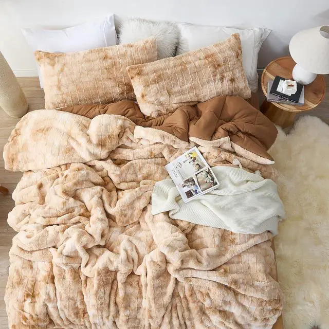 Alt view image 2 of 4 - Coma Inducer Chunky Bunny Spotty Yoga Oversized King Comforter - White Tan