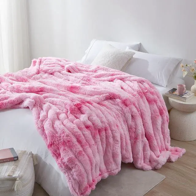 Alt view image 2 of 4 - Coma Inducer Snowball Chunky Bunny Queen Blanket - Pink Cosmos