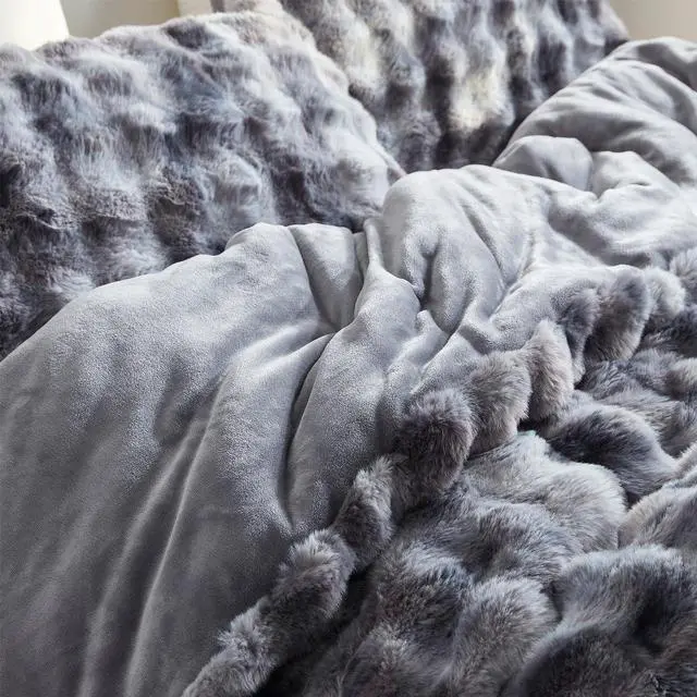 Alt view image 3 of 7 - Beary Soft - Coma Inducer® Alaskan King Comforter Set - Glacier Black Bear