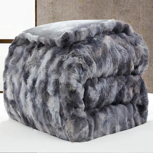 Alt view image 7 of 7 - Beary Soft - Coma Inducer® Alaskan King Comforter Set - Glacier Black Bear
